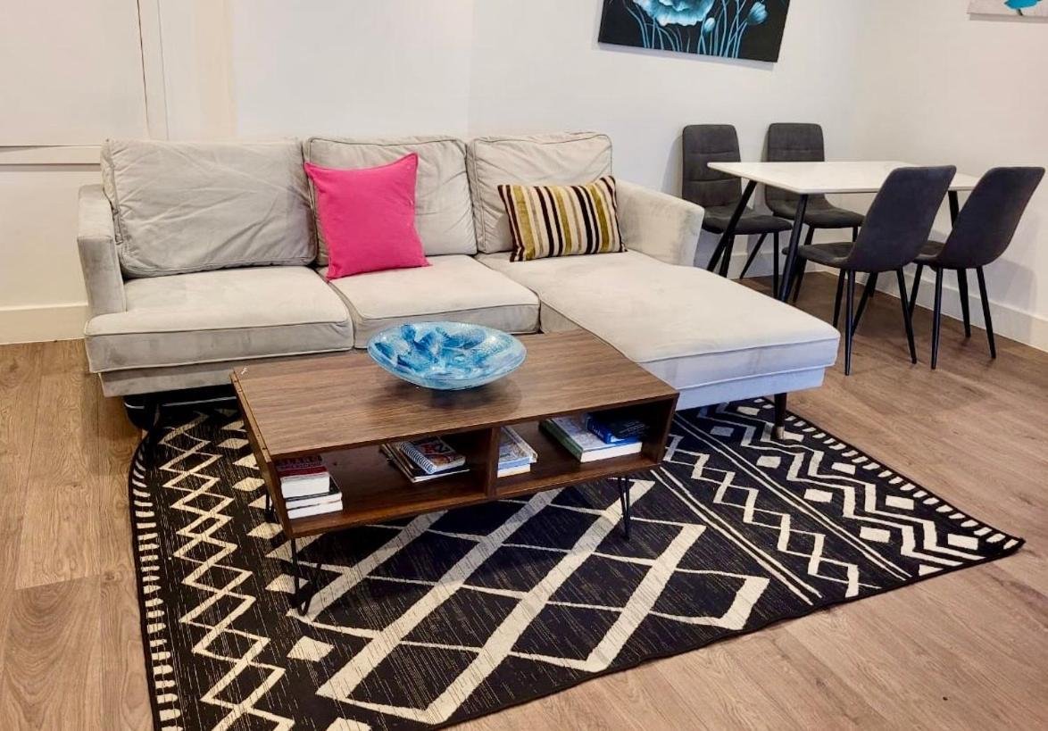 Hemans 0.8 Apartment London Bagian luar foto